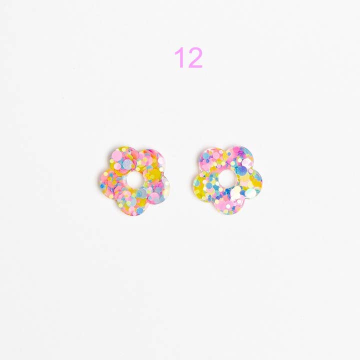 Charms Fleur – Choisissez votre paire parmi 26 créations et autres tendances Résultats pour creation boucle d'oreille en vente B2B. Retours gratuits et paiement à 60 jours sur Faire sur Faire.