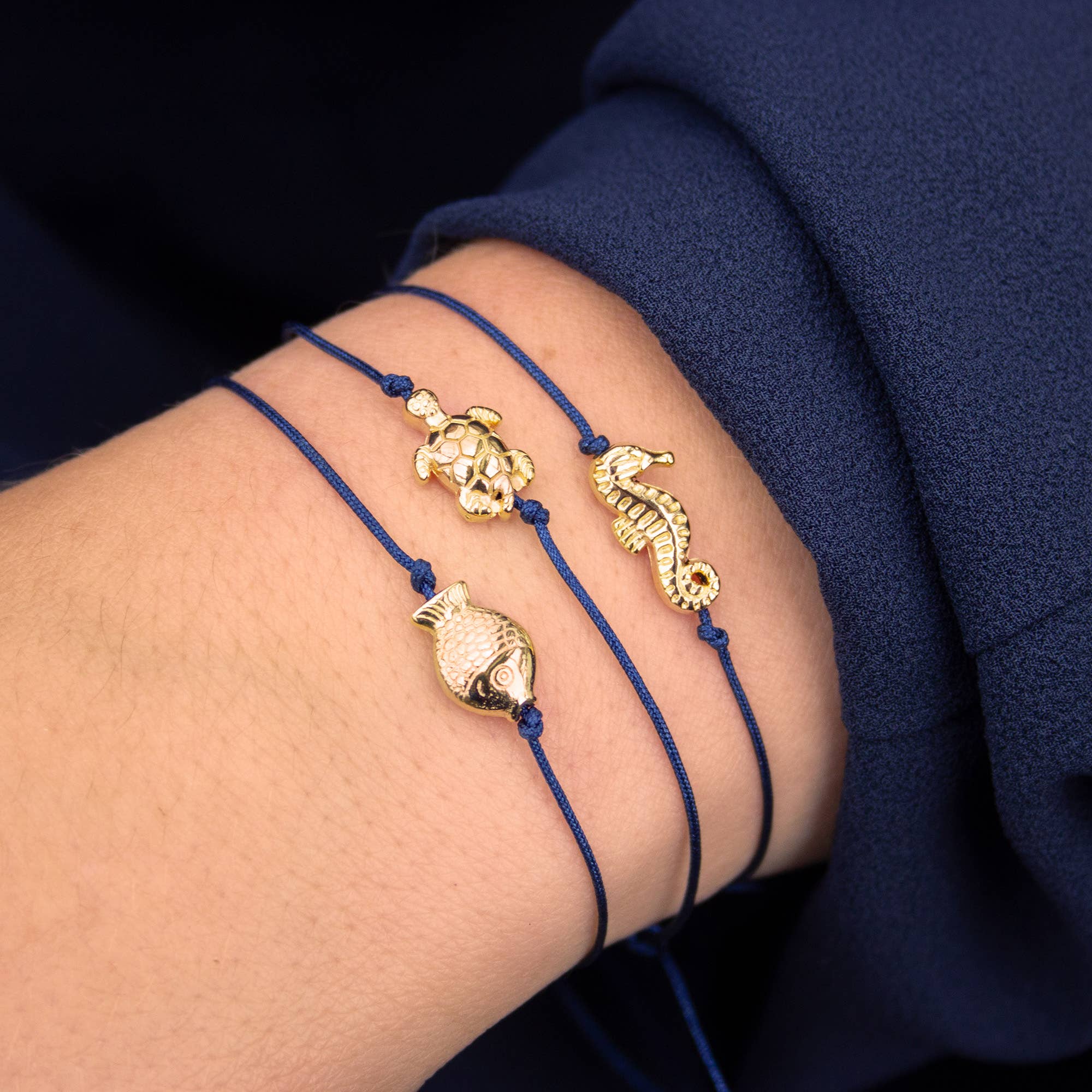 Bow & Hummingbird - Wholesale Charm/Dangle Bracelet - Wristband on card - Seahorse - Submerge2