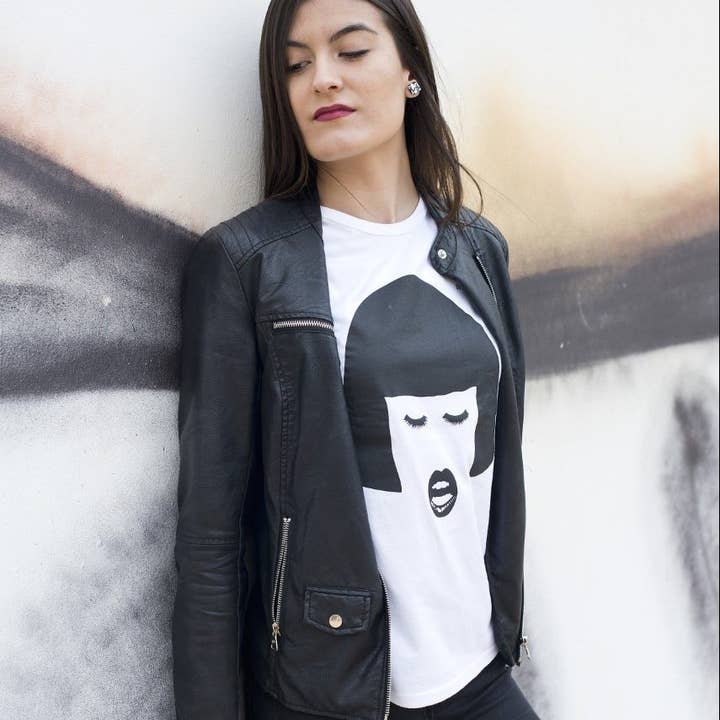 Camiseta ecológica feminina Amber por atacado de strambótica