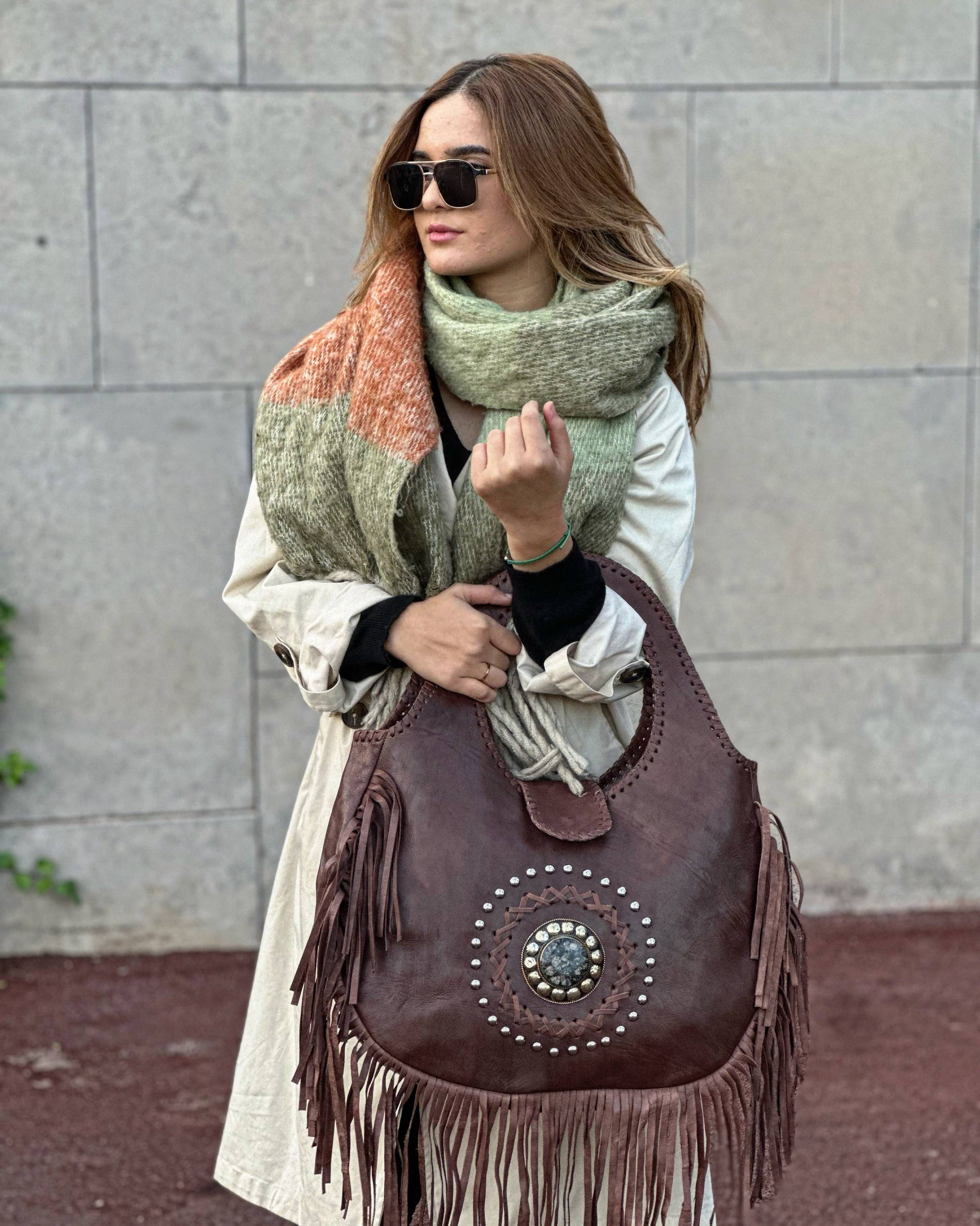 Berberwoolrug – wholesale Shoulder bag – women's – Handmade Soft Leather Gypsy Bag | Bohemian Fringe purse 4