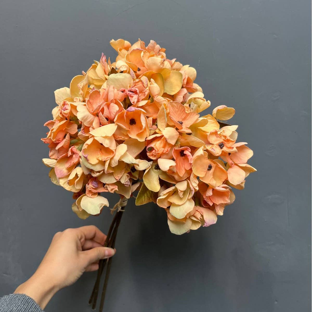 Sweet Home Deco - Wholesale Artificial Flowers - 17‘’T Faux Autunm Hydrangea Flower Bunchs, 3 Flowers/3 Stems5