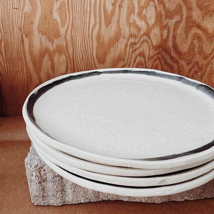 isiko - Wholesale Dinner Plate - Black + White Plate