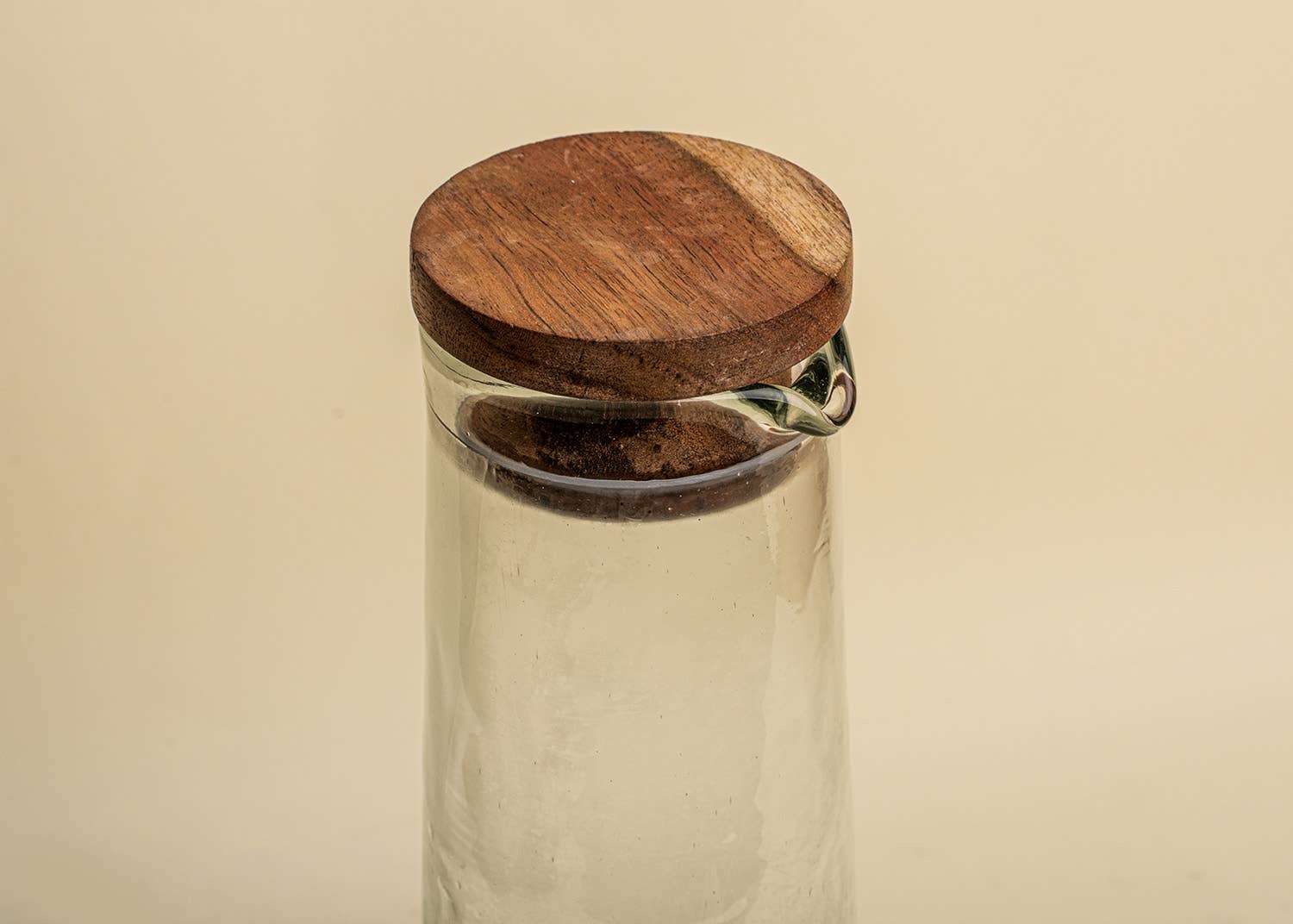 Casa Amarosa - Wholesale Carafe - Handcrafted Hammered Glass Carafe1