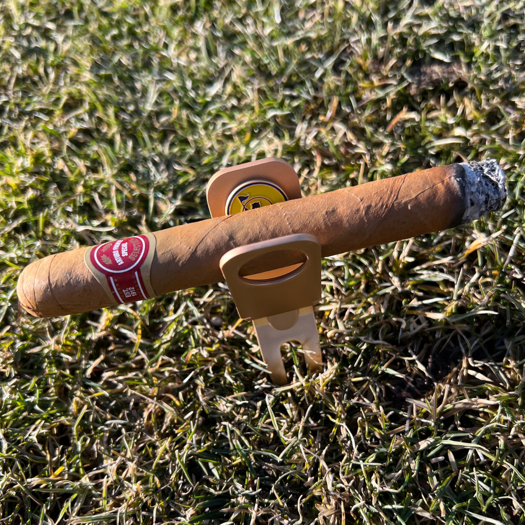 Beaver Tail Golf Club - Wholesale Humidor/Cigar Accessory - ALFRED - THE CIGAR BUTLER - CIGAR HOLDER/GOLF DIVOT TOOL3