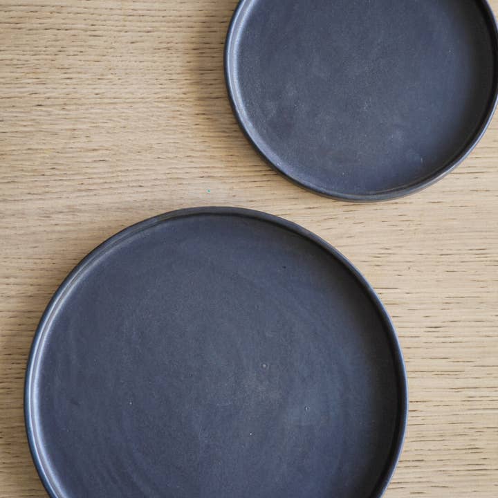 Creating Comfort Lab - Wholesale Dinner Plate - Black Matte Stoneware Dinner Plates2