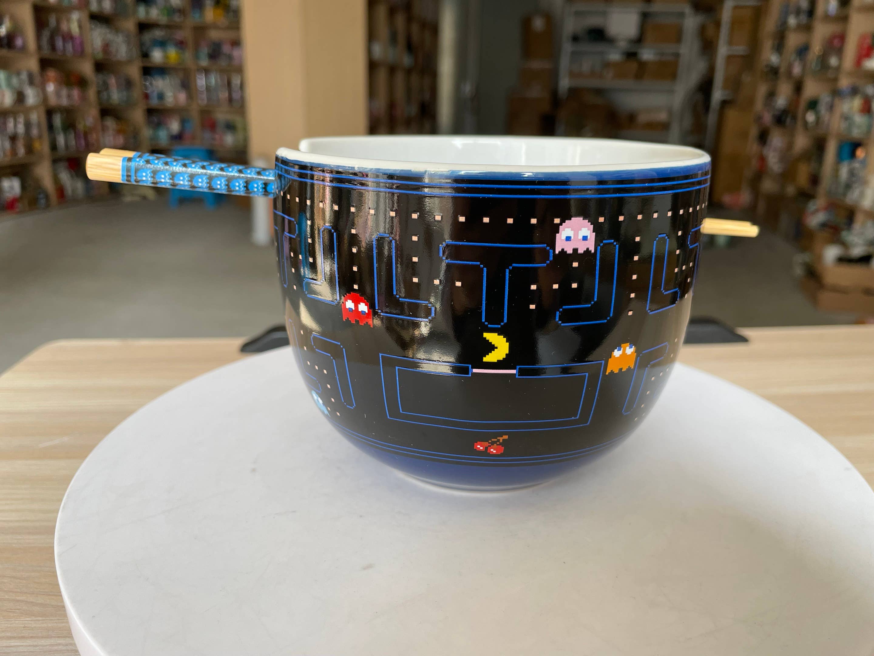 Silver Buffalo - Wholesale Bowl - Pacman Game Screen 20oz Ceramic Ramen Bowl with Chopsticks7