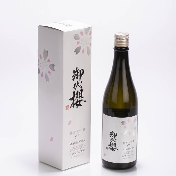 Thesakenews - Wholesale Low Alcohol Wine/Beer/Spirits - Miyozakura Junmai Daiginjo Flower Sake1