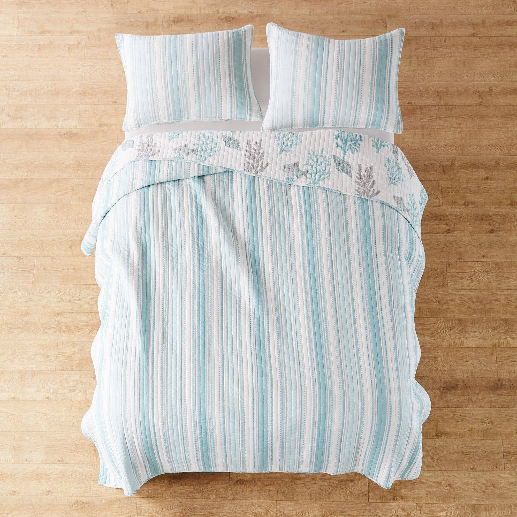 Teal Cape Coral Quilt Set for wholesale on Faire4