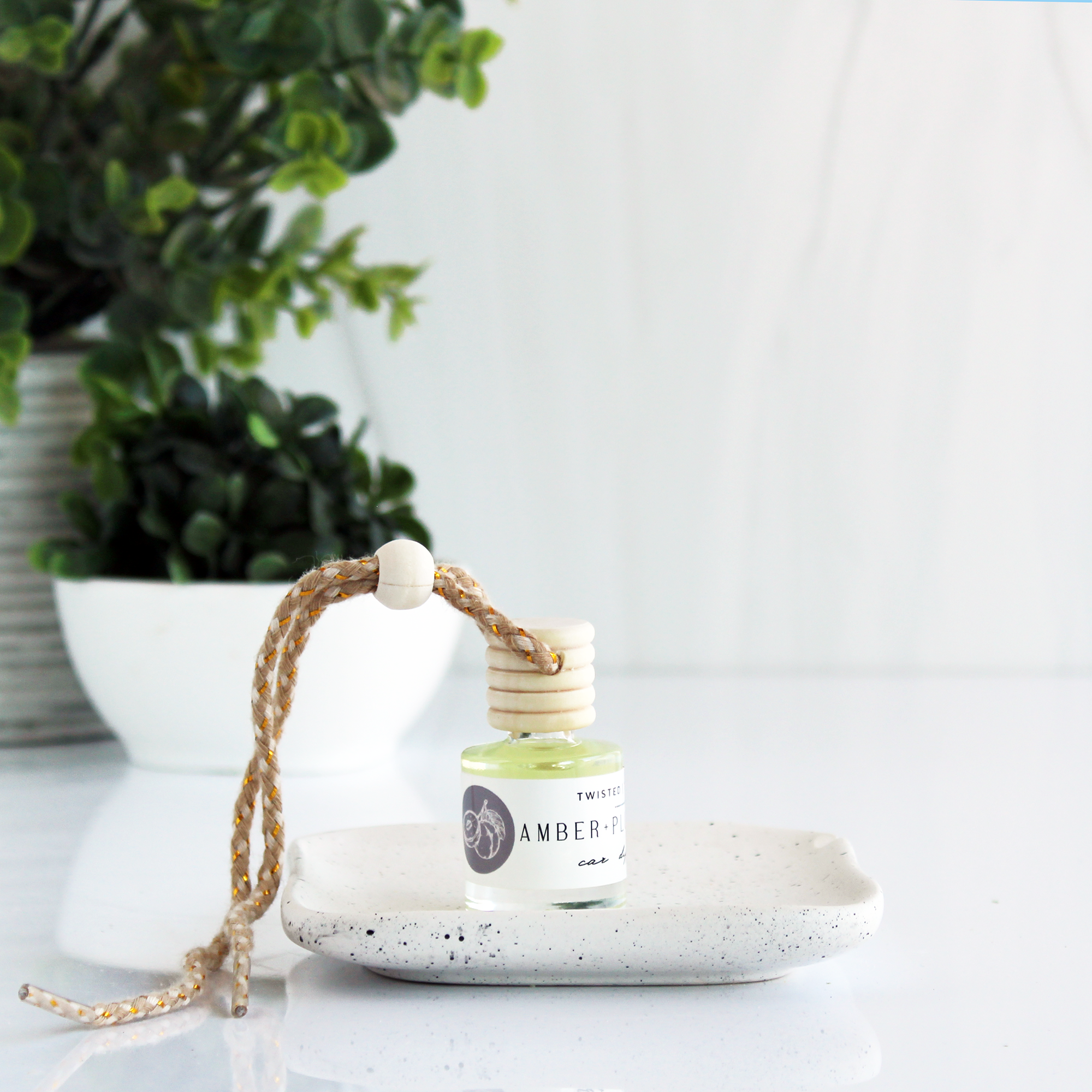 Twisted Tomboy | Bath+Body+Shower+Shave - Wholesale Reed Diffuser - NEW SCENTS! Car Diffusers 12