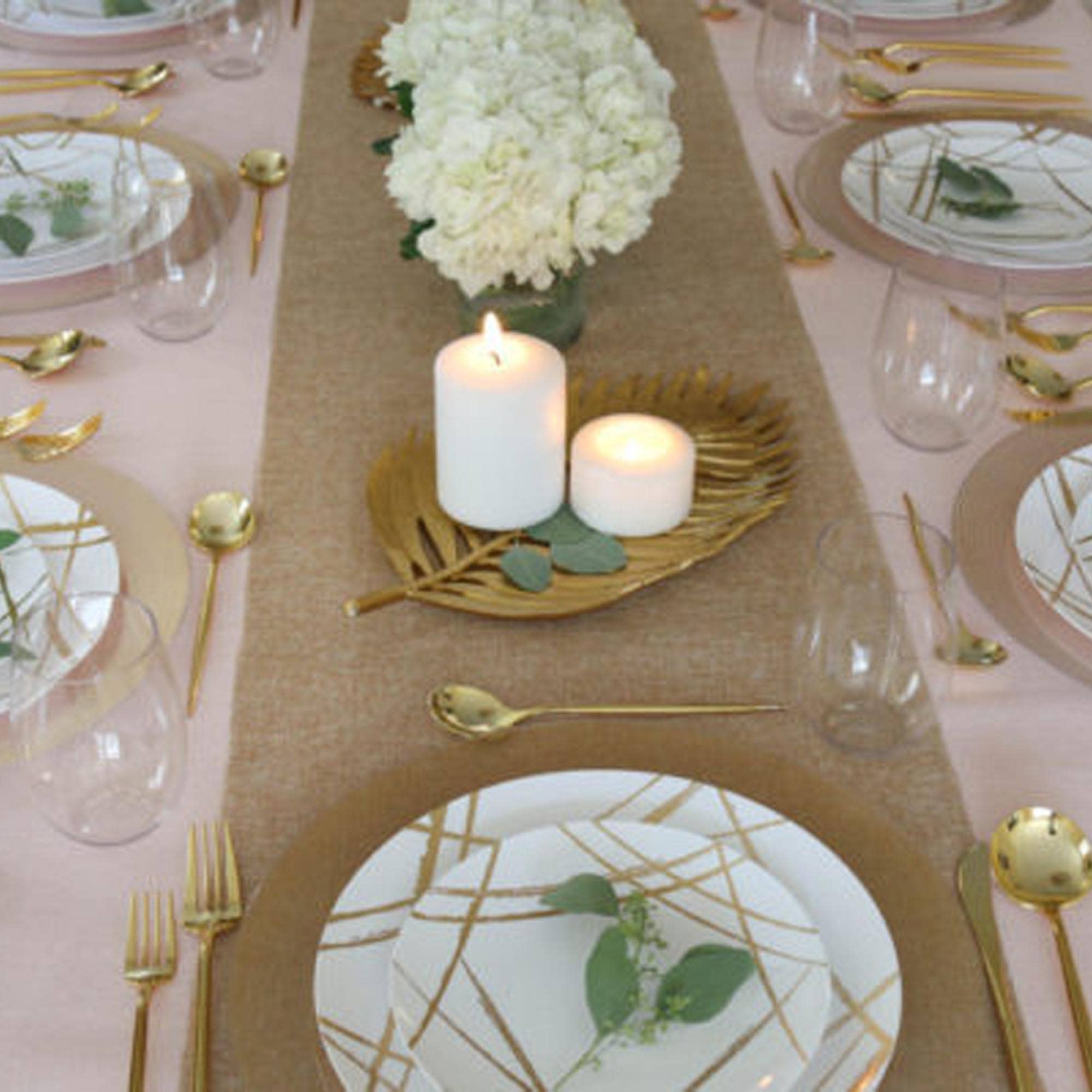 EcoQuality – Großhandel Einwegteller – Geschirr Weiße Einwegteller aus Kunststoff, Gold Brush, Abendessen8