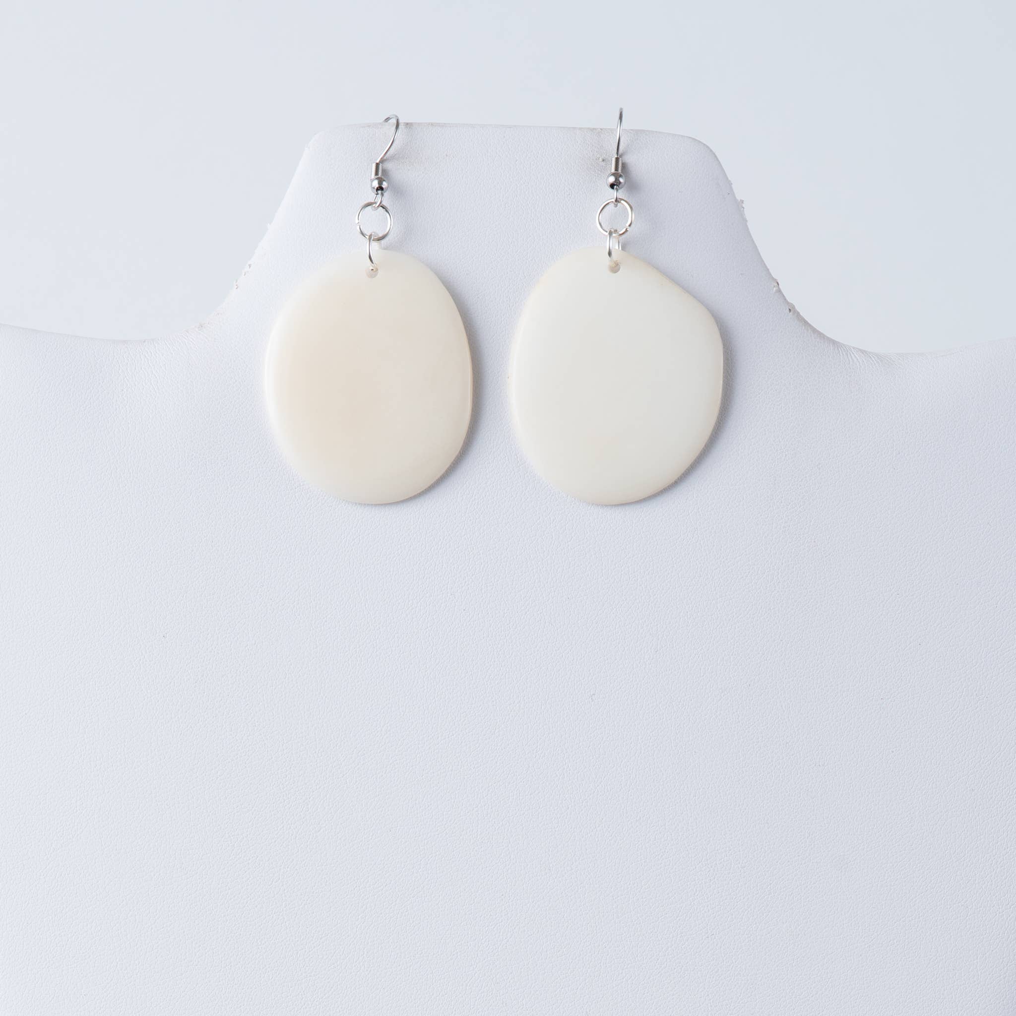 TaguArtsy - Wholesale Hangende/ronde oorbellen - Tagua Slice milieuvriendelijke oorbellen32