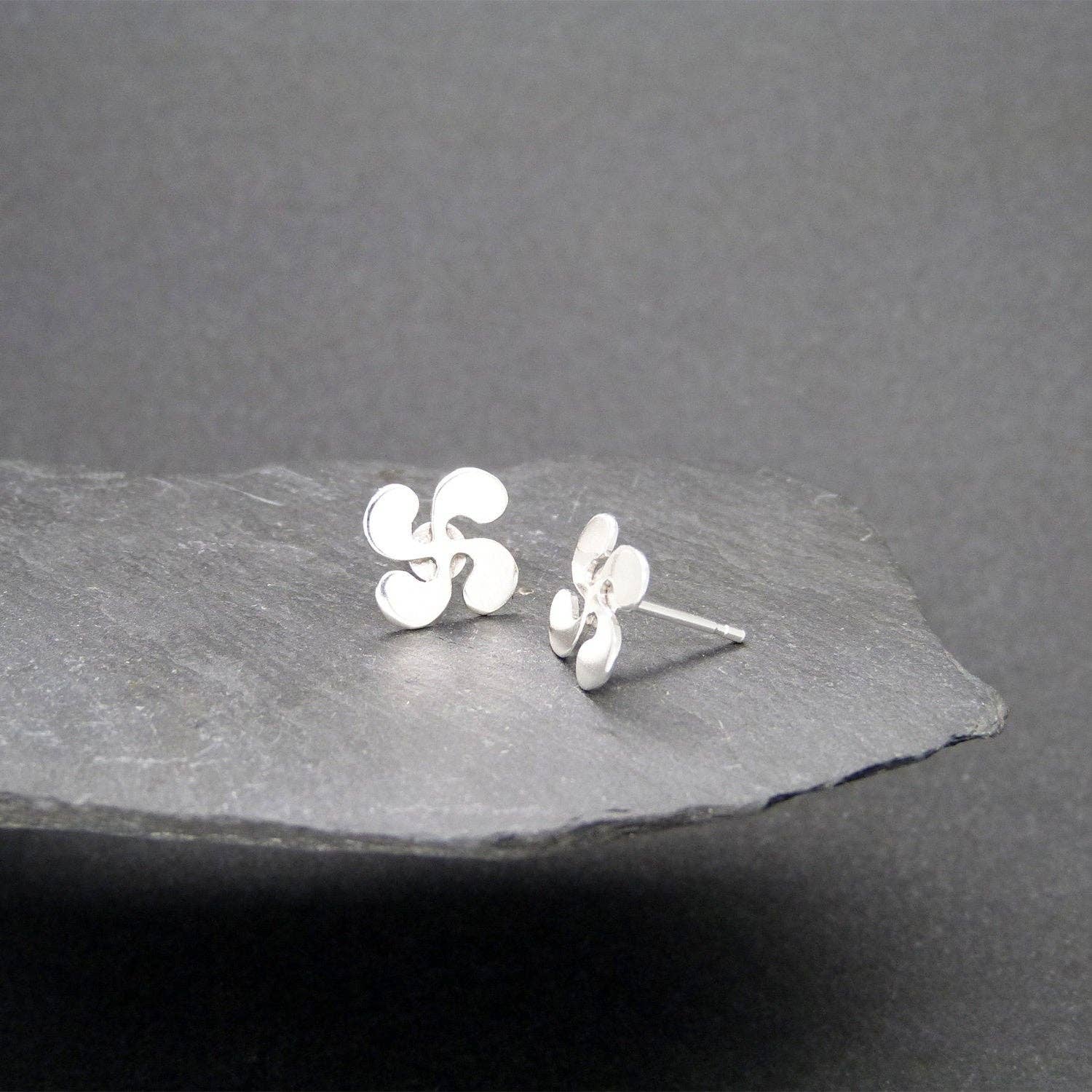 Plataica - Wholesale Stud/Post Earrings - 925 silver Lauburu earrings2