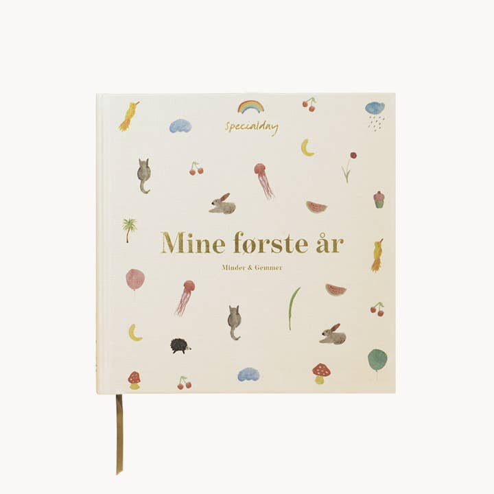 barnets bog - ma première année - creme bog pour la vente par Specialday