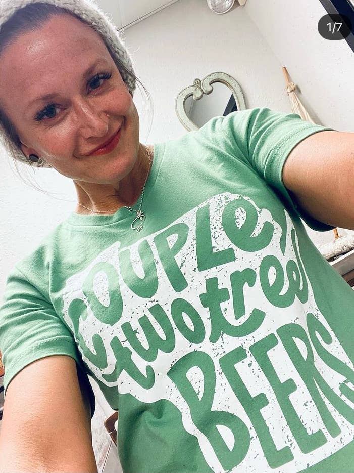 Flags Over Wisconsin – Großhandel T-Shirt mit Siebdruck – Unisex – T-Shirt für Paare mit zwei Baumbeern (Wisconsin)4