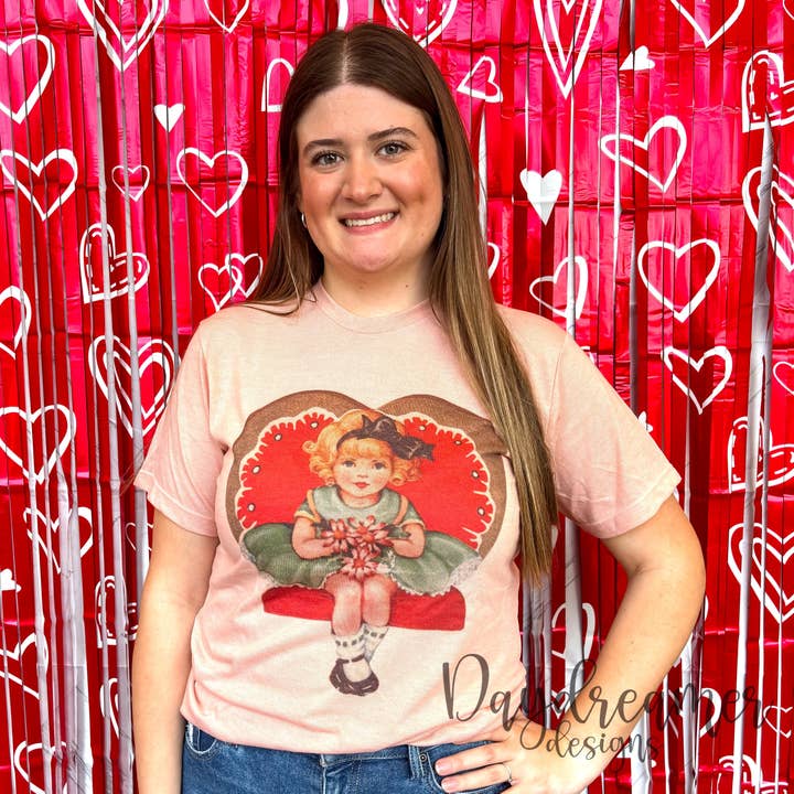 T-shirt vintage de Saint-Valentin pour fille pour la vente par Daydreamer Designs