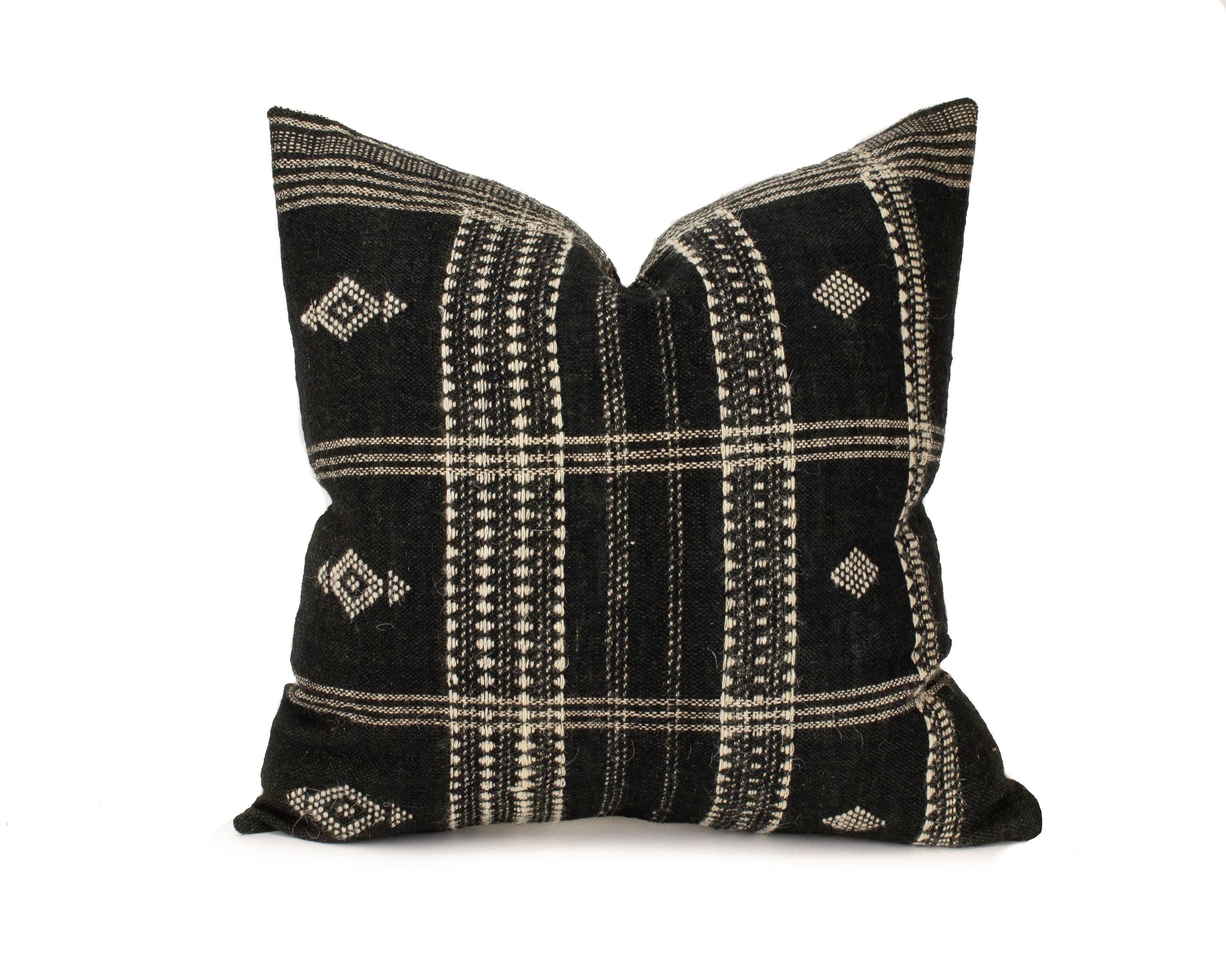 Heddle & Lamm – Capa de almofada decorativa por atacado – Aditi - Capa de almofada de lã indiana preta de 20"3