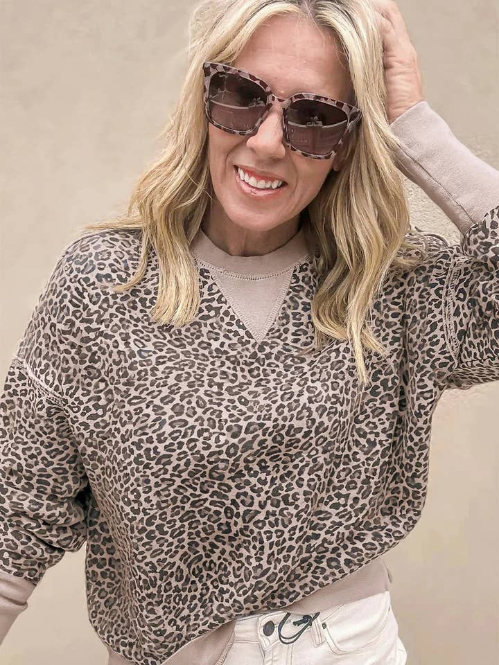 Lovesoft - Wholesale Sweatshirt - Women's - Pink Leopard Print Patchwork Crew Neck Sweatshirt3