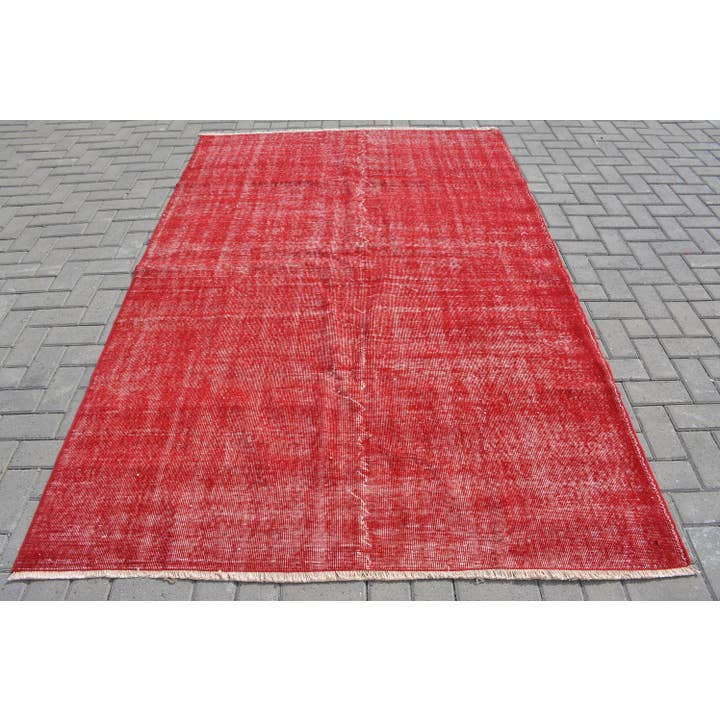 Vintage röd ullmatta - handgjord modern design för wholesale av The Loom Wholesale