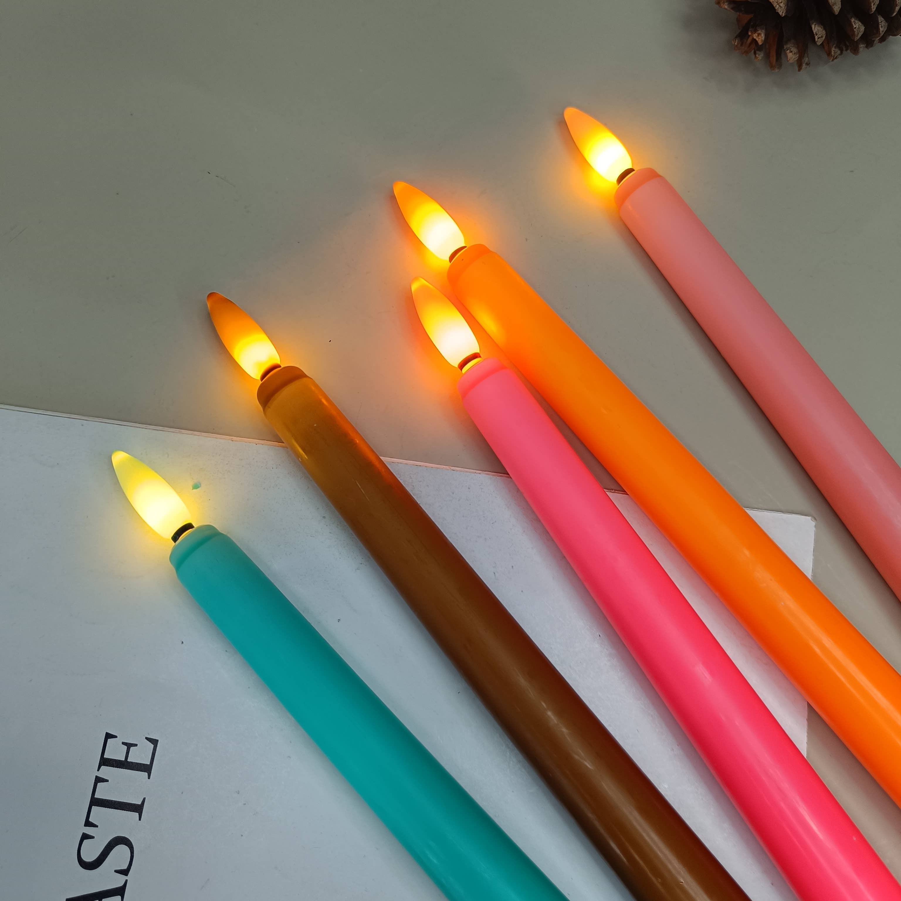 Candles Meta – wholesale Flamlöst ljus – 6-pack LED-ljusstakar med 28 cm hög vaxbeläggning och fjärrkontroll2