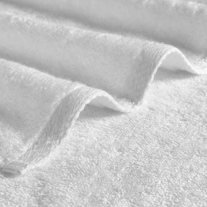 Globaltex Fine Linens - Wholesale Beach Towel - White Pool and Beach Towel3