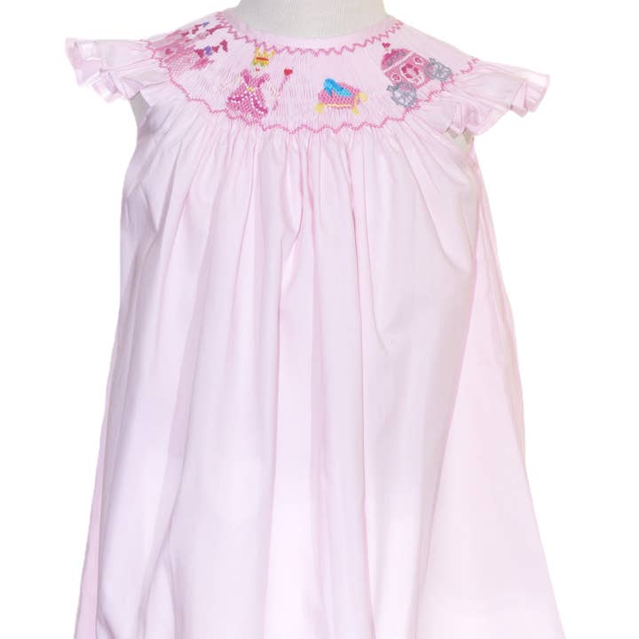 Robe rose clair princesse smockée à manches ailes d'ange pour la vente par Hello Bebes!