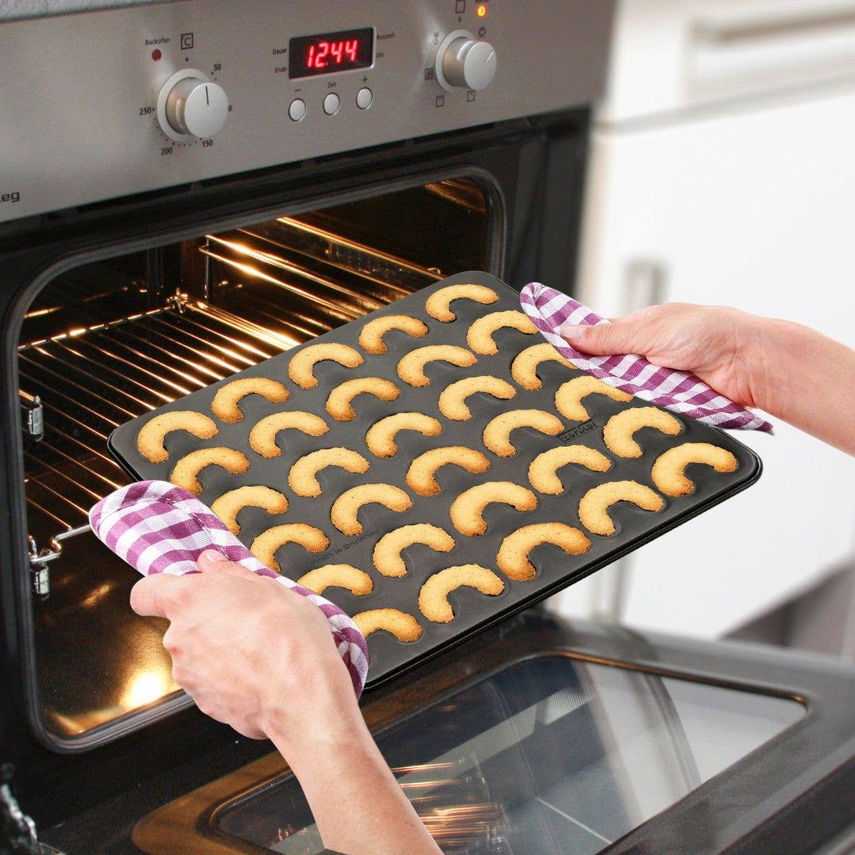 Zenker - Wholesale Baking Sheet/Mat - Zenker Noël vanilla croissant tray for 301