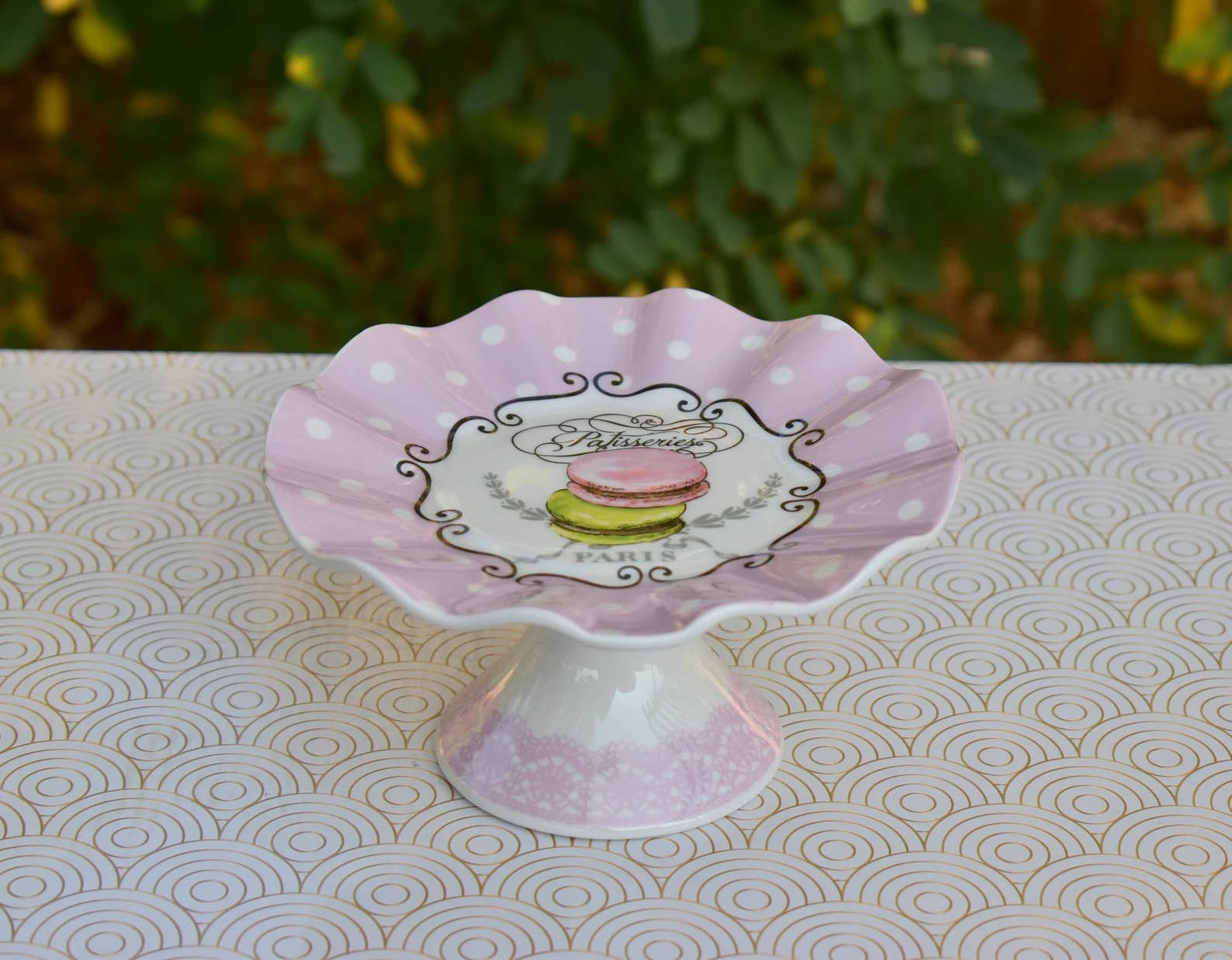 All Little Cute Things - Wholesale Cake Stand - Cake Stand. French Pink Patisserie Macaroon Pedestal Plate