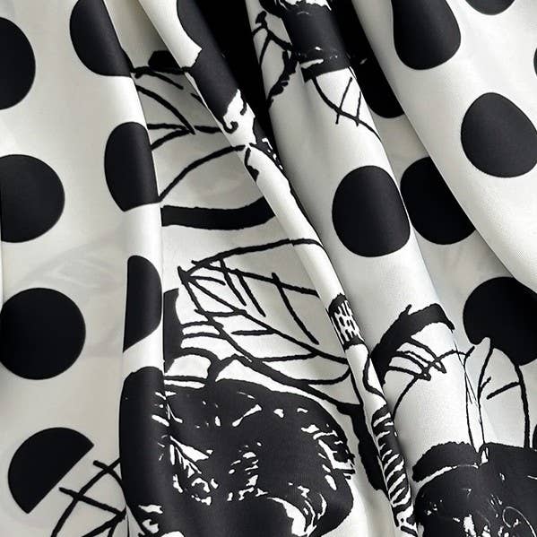 PEACH ACCESSORIES - Venta al por mayor Bufanda - Mujer - Pañuelo de Seda con Cuello de Lunares Florales F7762