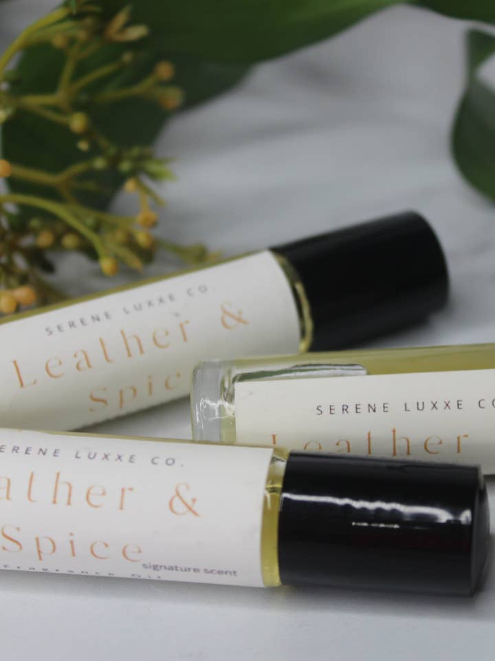 Pelle + Spezia per la vendita all'ingrosso da parte di Serene Luxxe Co