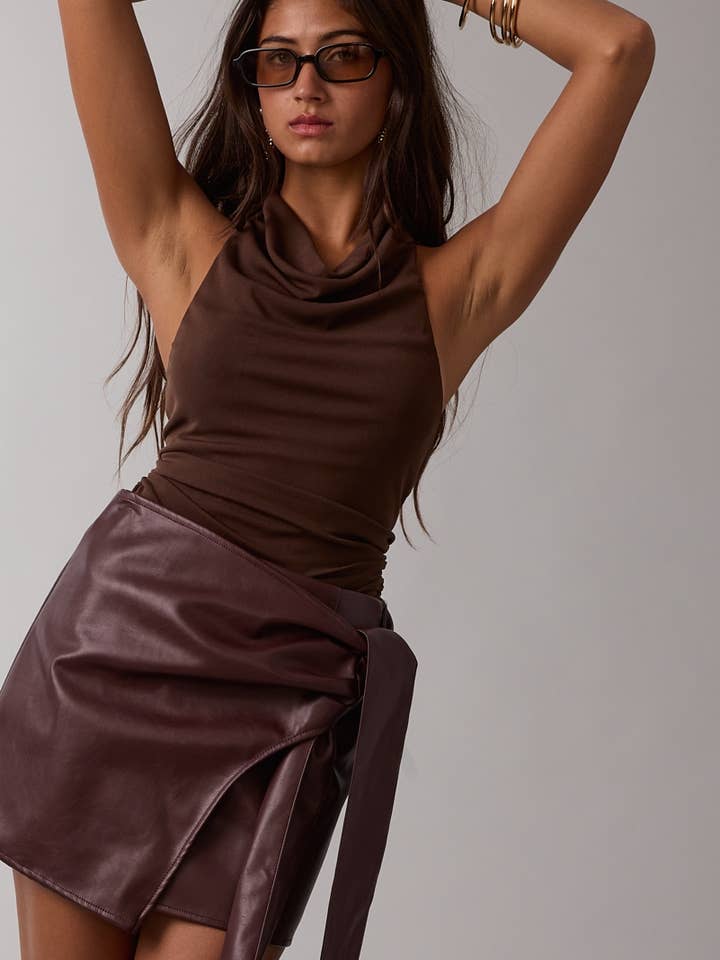 NYLON SOLID COLOR COWL NECK OPEN BACK TOP and other Purchase Wholesale open back top. Free Returns & Net 60 Terms on Faire trending on Faire.