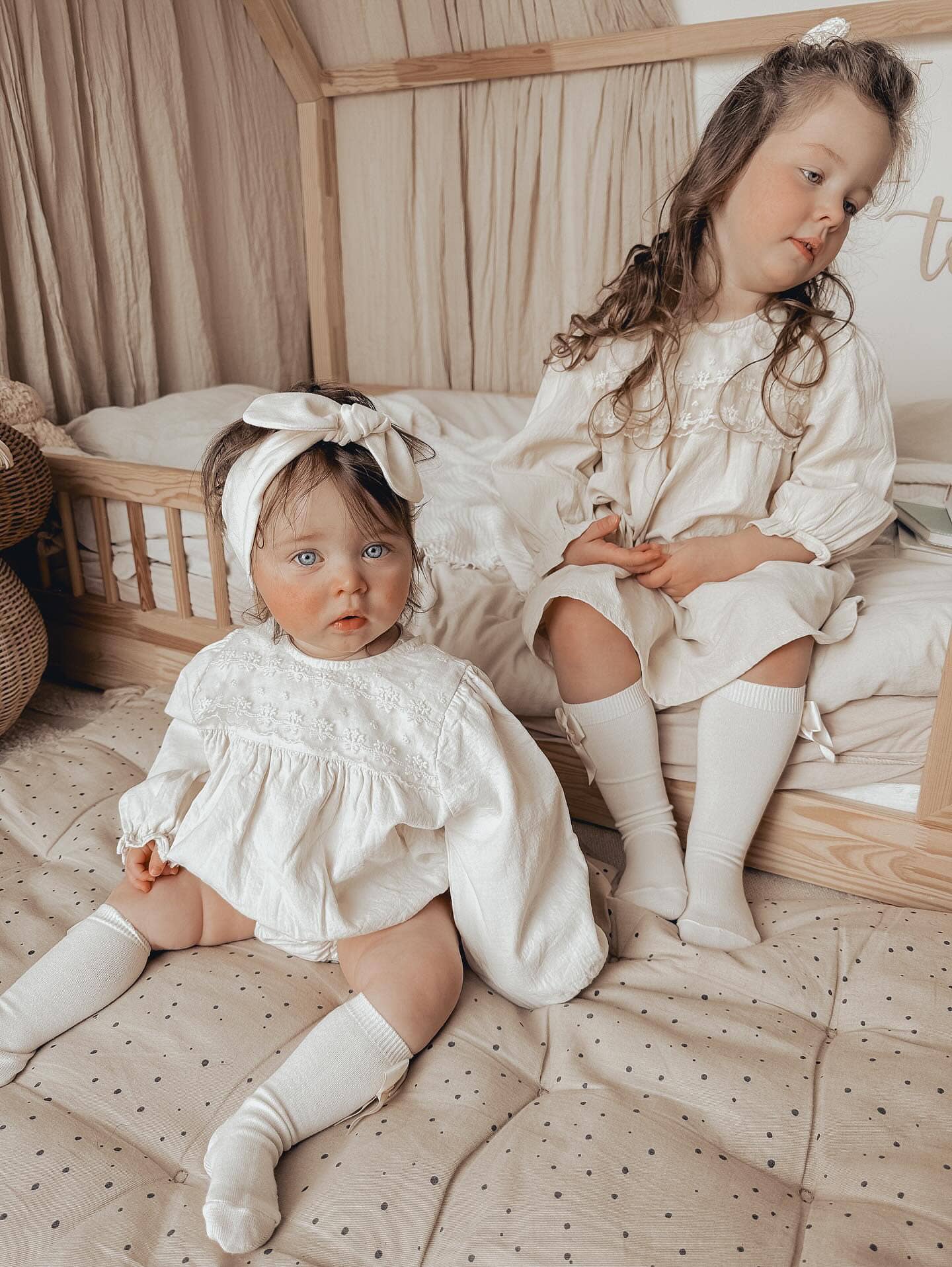 Annie & Charles – wholesale Dress – Baby – Annie & Charles® Baby Bloomer/ENNA dress12