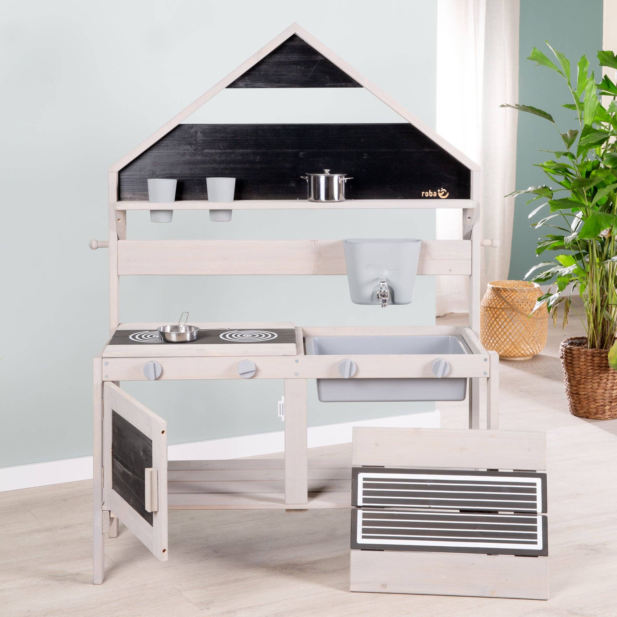 roba kids - Wholesale Wood Toy - Kids - ROBA outdoor play & mud kitchen in house look1