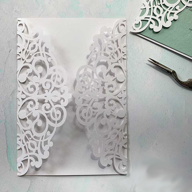 Imaginediy – wholesale Invitations – Lavish Laser Cut Invitation - White1
