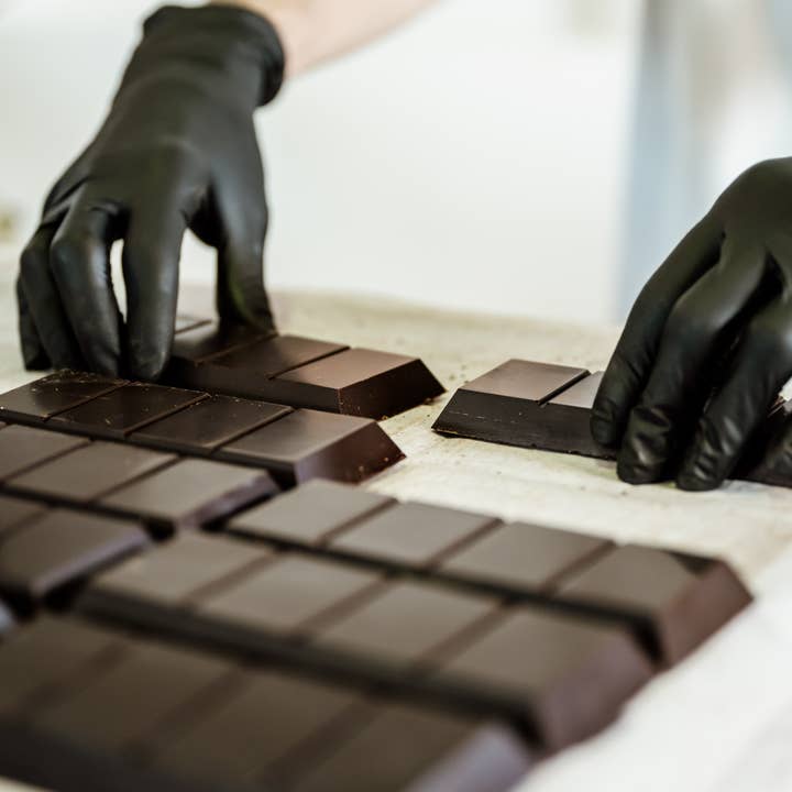 Ciokarrua - Wholesale Chocolate - Organic Modica PGI Chocolate Sicilian Almonds, 68 GR2