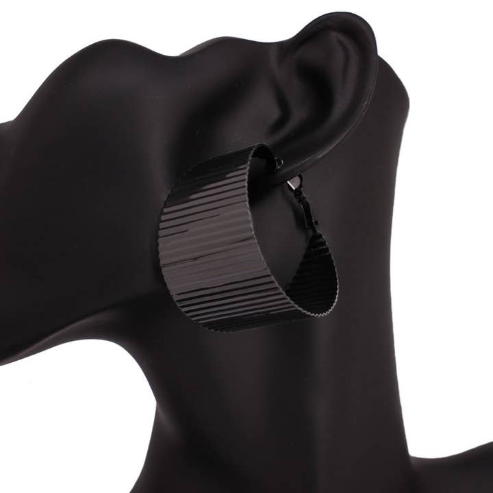 Sensibling Corp. - Wholesale Hoop Earrings - Textured Bold Metal Hoop Earrings1