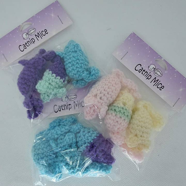 Mouse Catnip Toy Pack - lavet på bestilling for engroshandel hos Glitter Ghost Clothing and Accessories