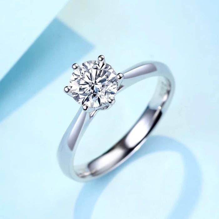 LanLivia - Wholesale Engagement ring - Timeless 6 Claws Solitaire Rings - Moissanite Stone7
