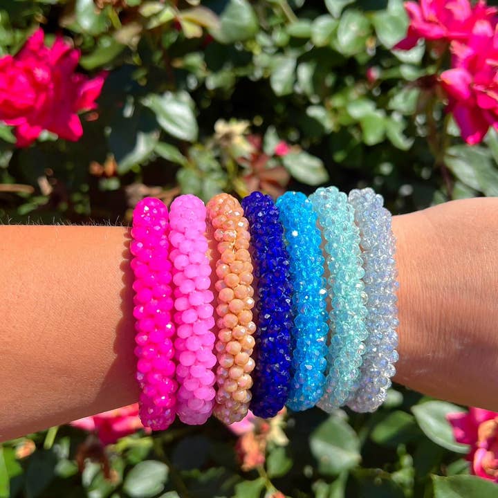 Stretcharmbänder mit Kristallperlen (weitere Farben erhältlich) für den Großhandel von Tweeds and Beads