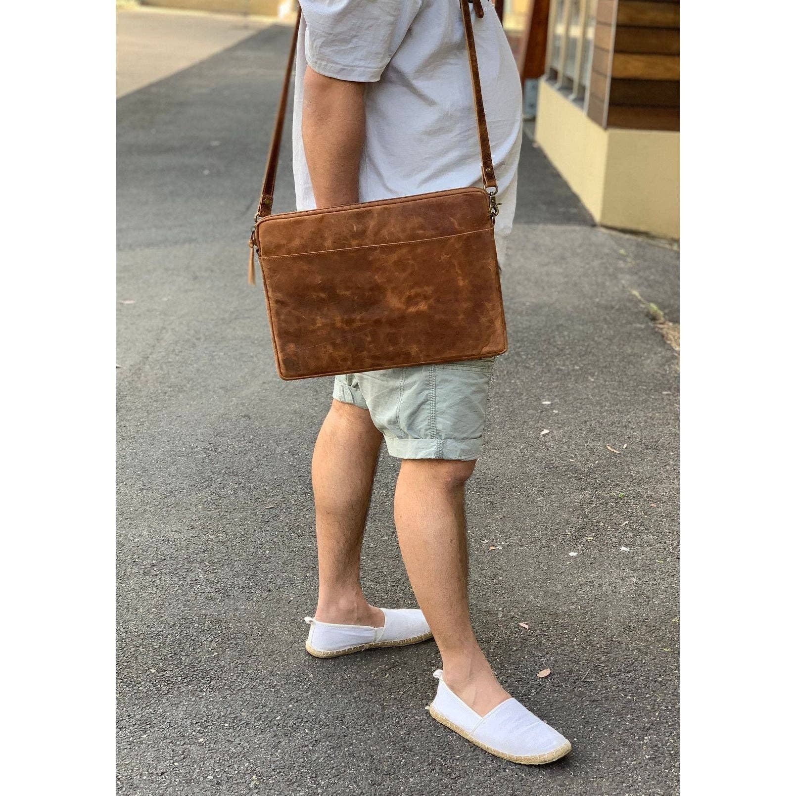 MLC - Wholesale Laptop/Tablet Case - Women's - Exquisite Edition Leather Macbook Sleeve Laptop Bag6