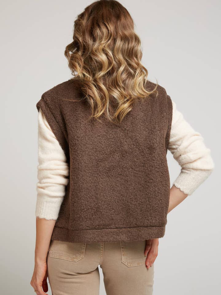 Andy & Lucy - Wholesale Cardigan - Women's - GANDALF - Sleeveless vest in boucle wool3