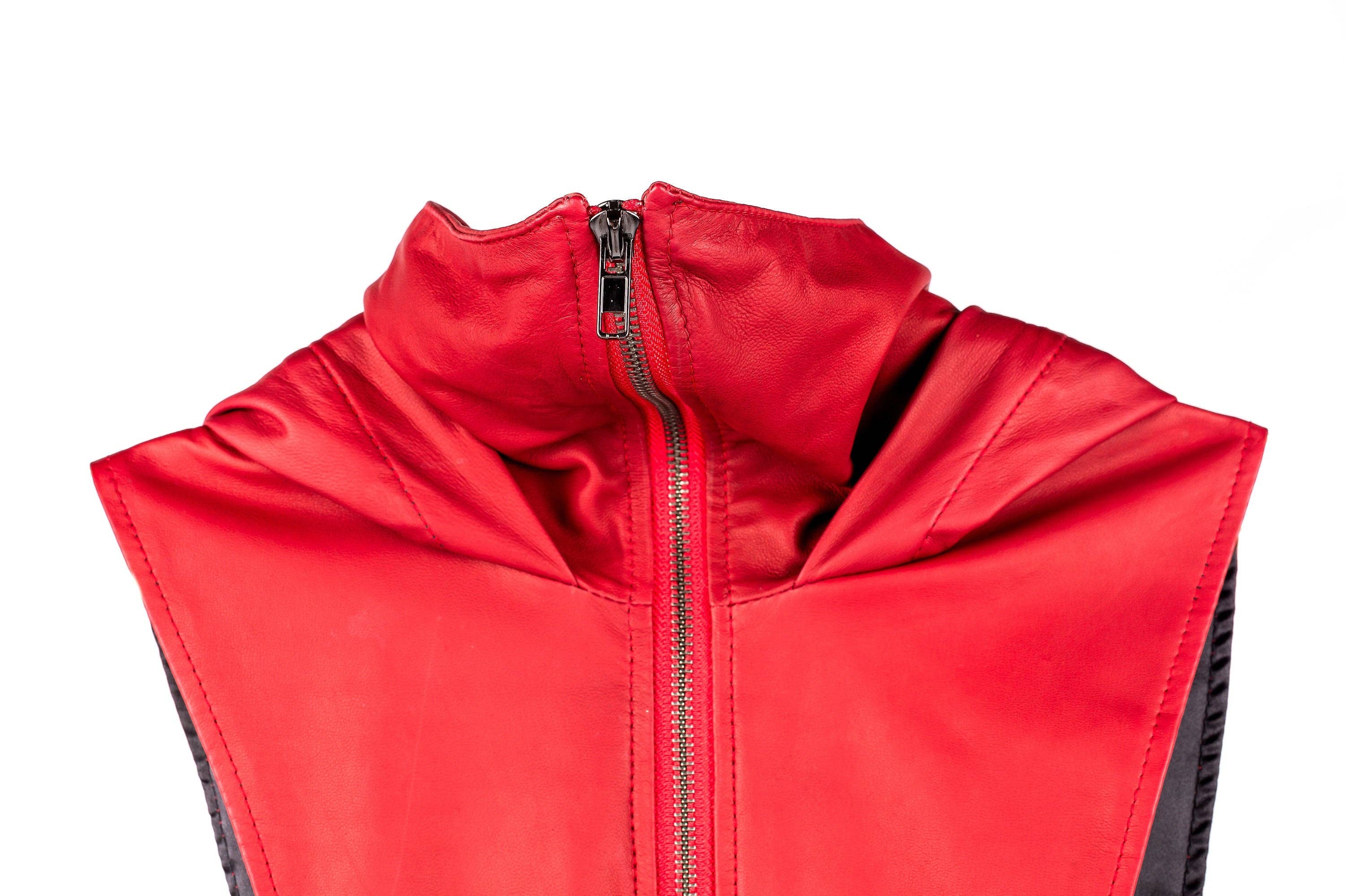 JUNGLE TRIBE - Vente Veste sans manches – femme - Gilet court à capuche RED NINJA KOMBAT Tech Wear en cuir rouge doux.3