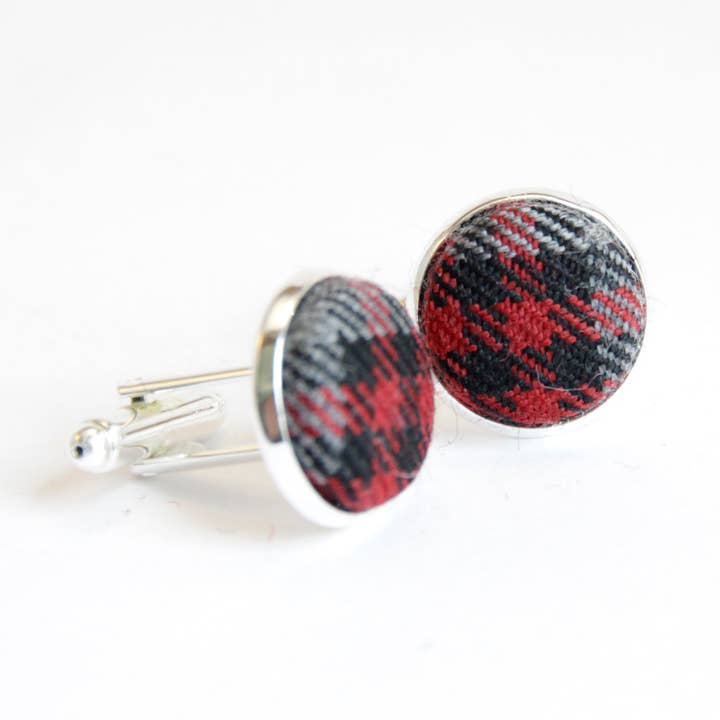 Boutons de manchette en tartan - Auld Lang Syne pour la vente par The Edinburgh Bow Tie Co.