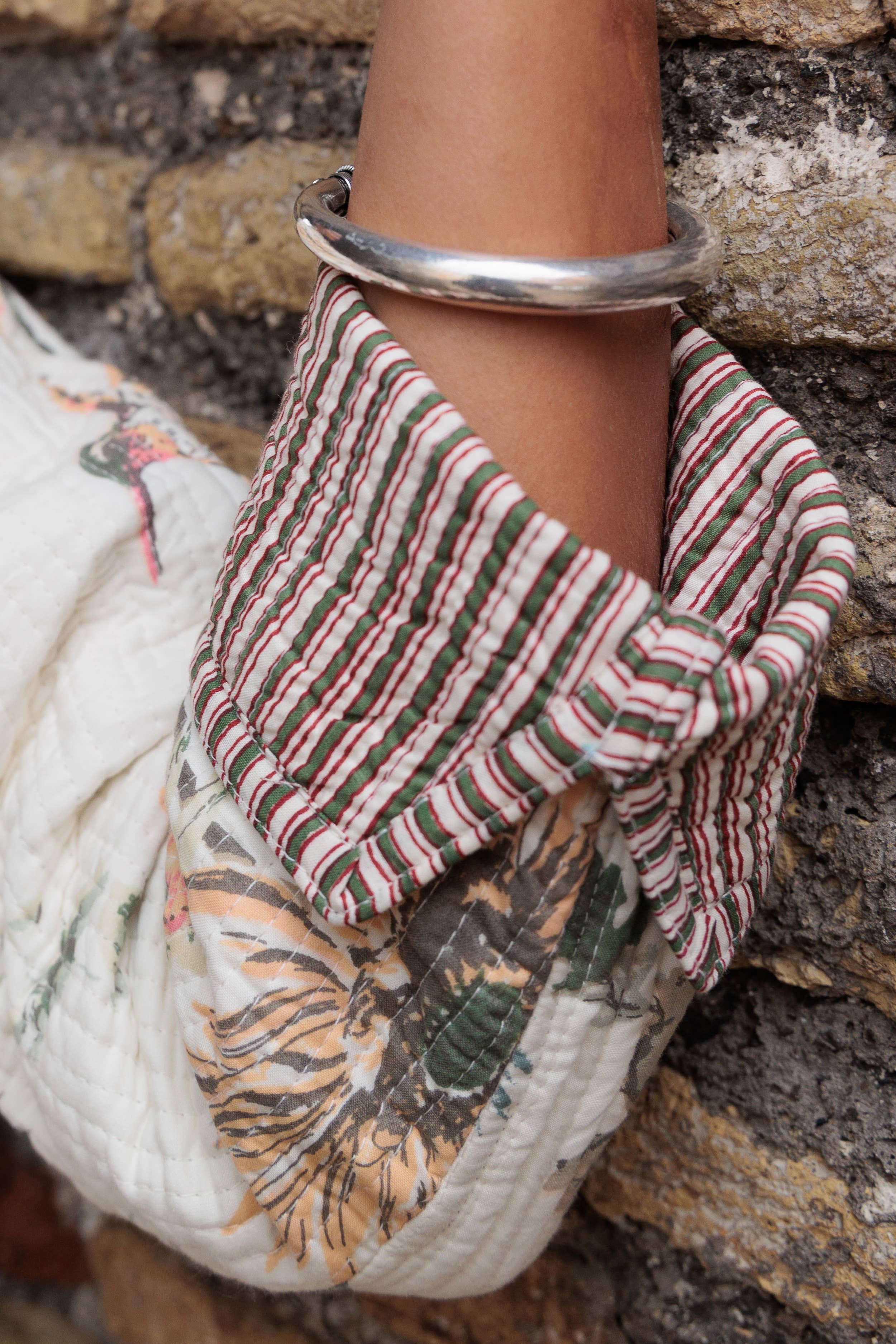 Devi Shop - Wholesale Coat - Women's - Midi Quilted Daya Coat ~ Blooms White3