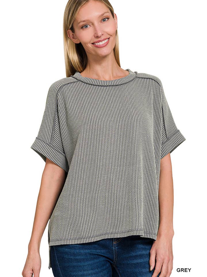 42POPS – wholesale Stickad topp - Dam – .Corded Rib Kortärmad Topp med Rå Kant37