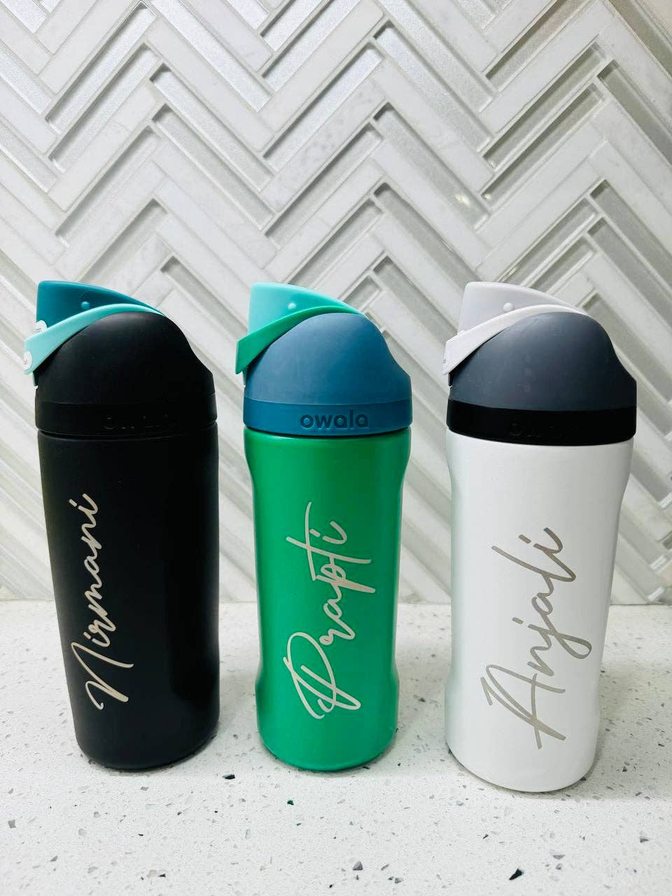 Studio Raval Custom Engravings – Engroshandel Vandflaske – Flaskegraveringstjeneste2