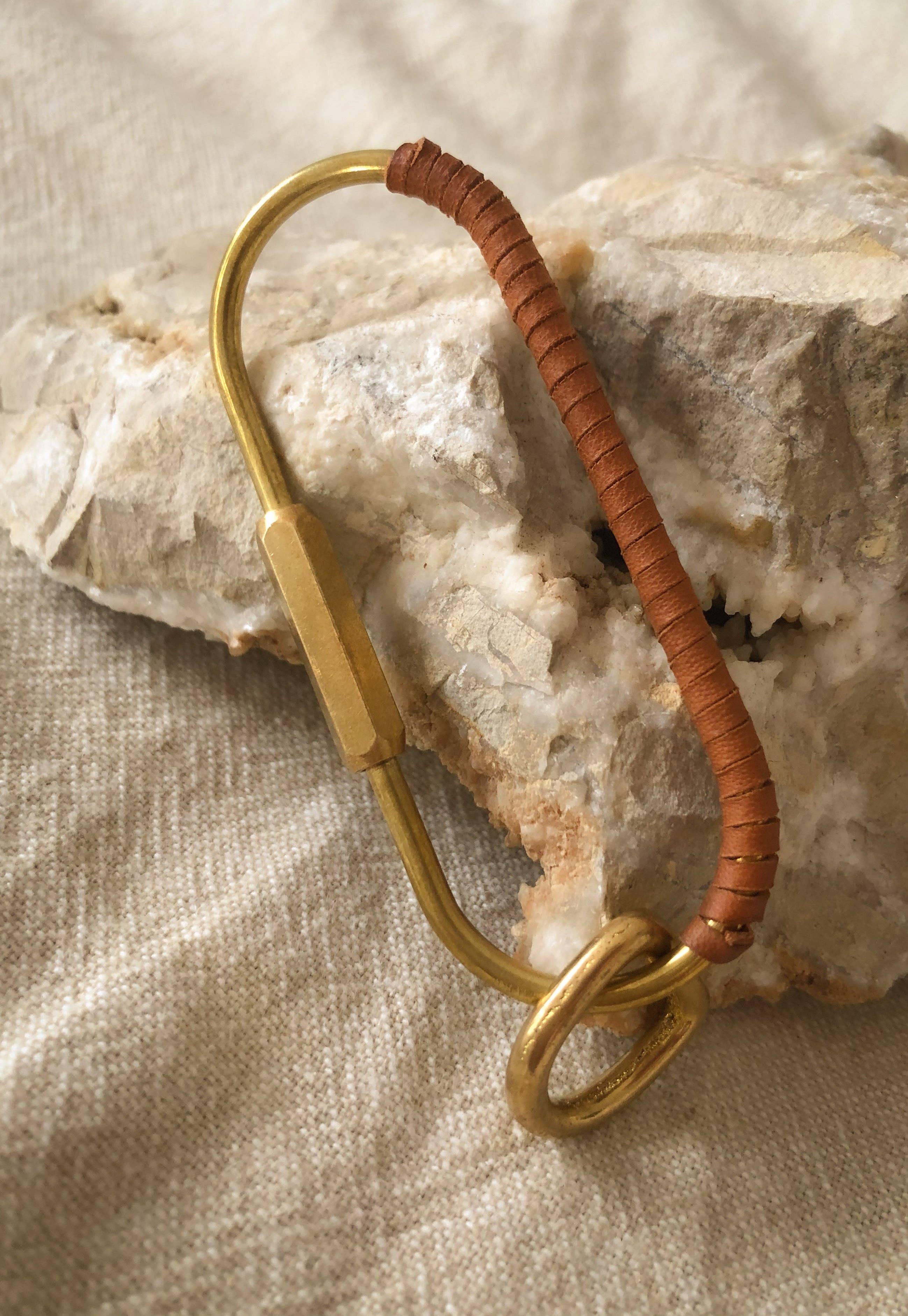 Tamboon Leather Co - Wholesale Keychain - Unisex - Brass Key Carabiner - Oval4