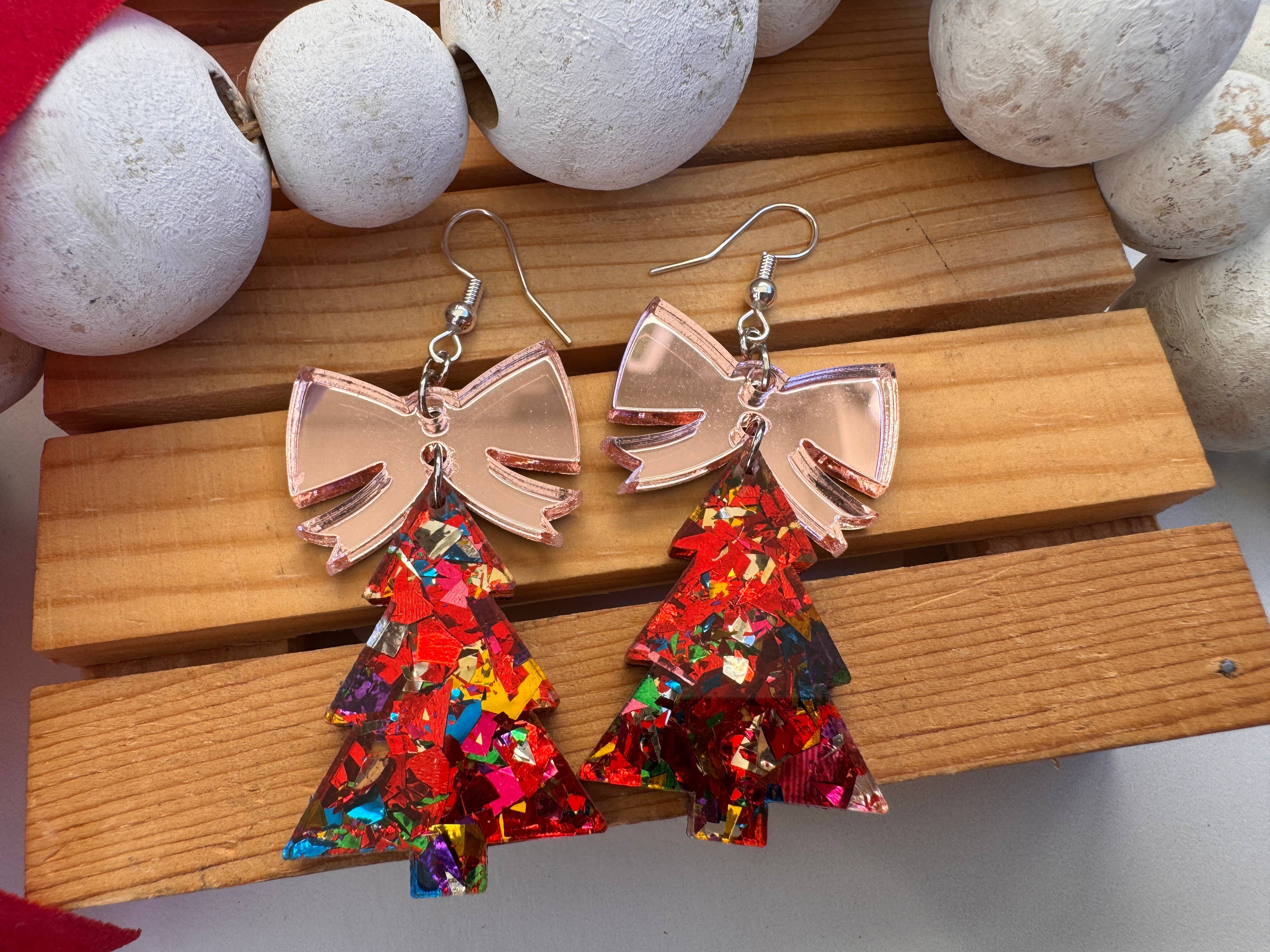 Truly Olive – Brincos de argola por atacado – Árvores de Natal com Brilho e Laço Dourado Rosé2