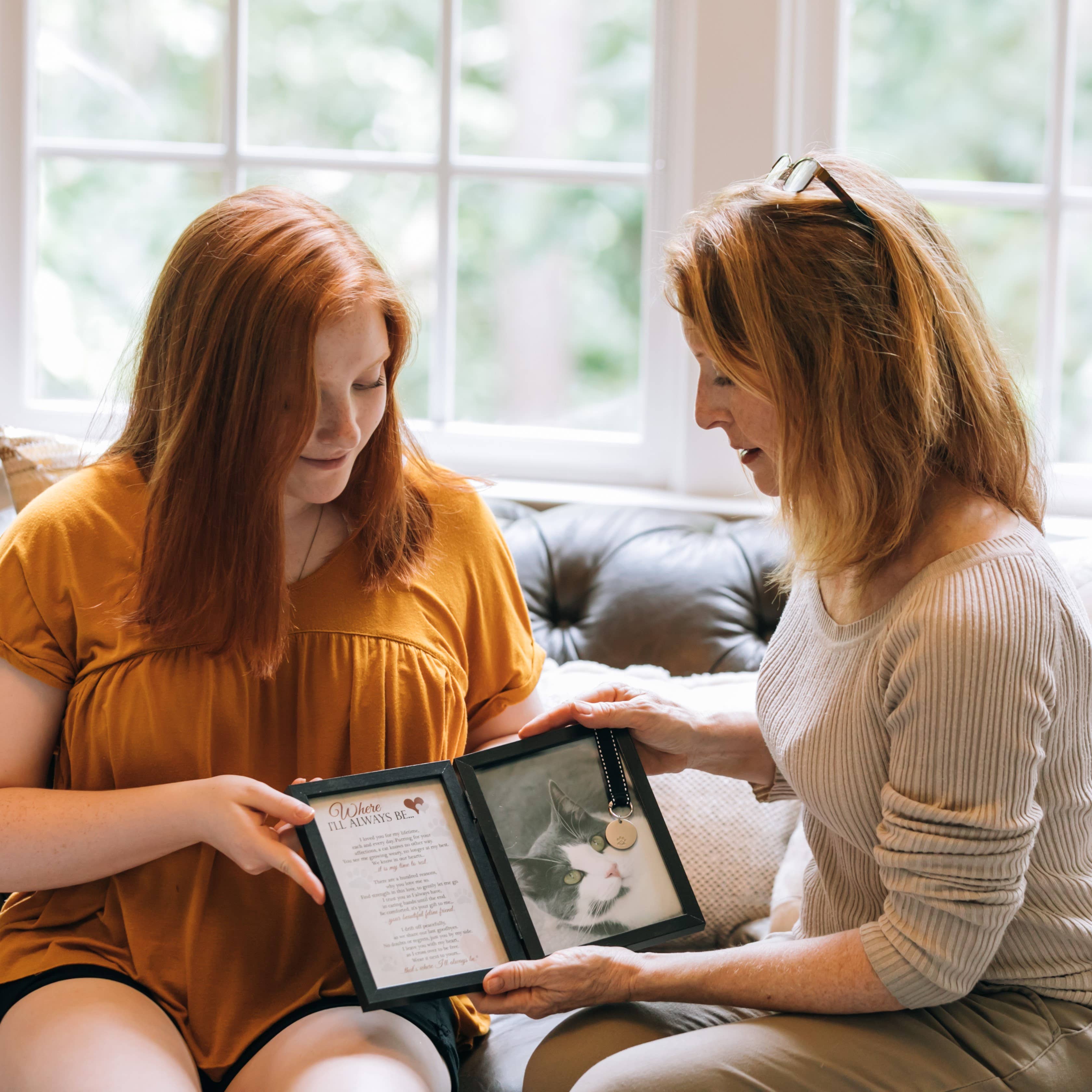 The Grandparent Gift Co. Inc. – wholesale Picture frame – Pet Loss Memorial Frame: Where I'll Always Be Cat/Dog  61053