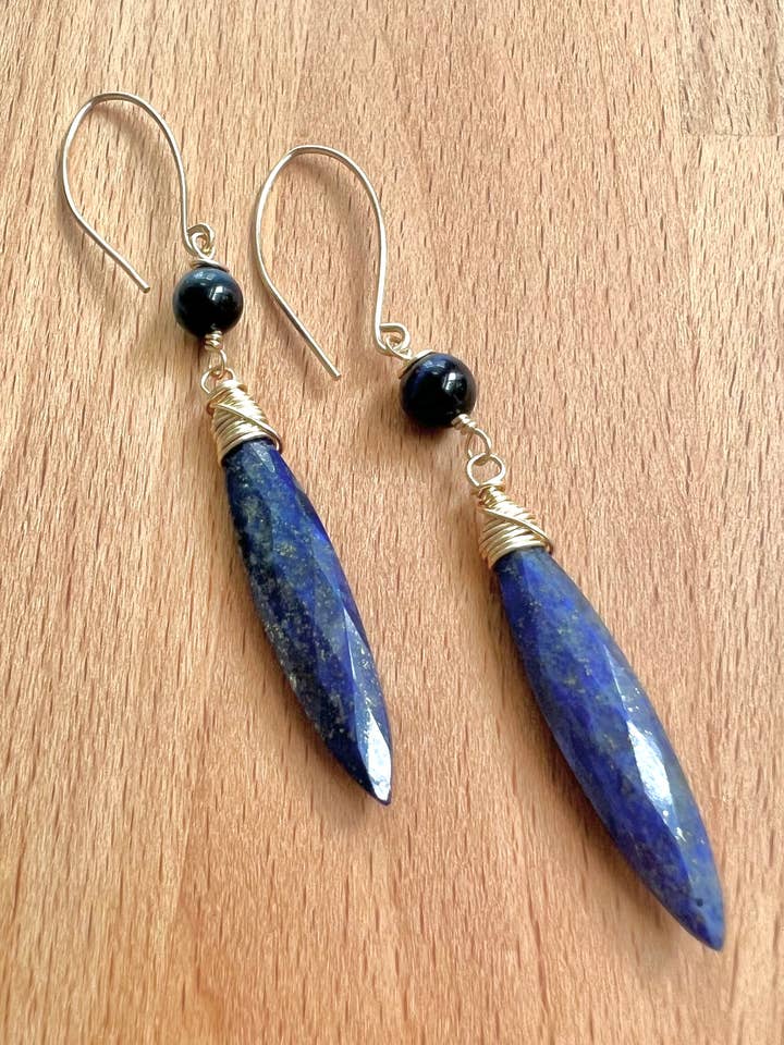 Lapis lazuli briolette oorbellen in 14k goud gevuld! voor wholesale door Diana Wingert Jewelry
