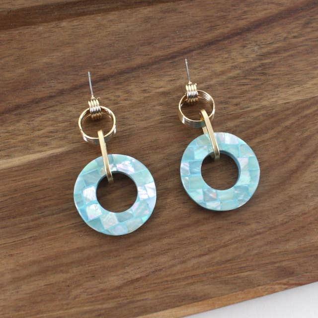 E23135 Shell Chain Earrings for wholesale by Pretty Persuasions